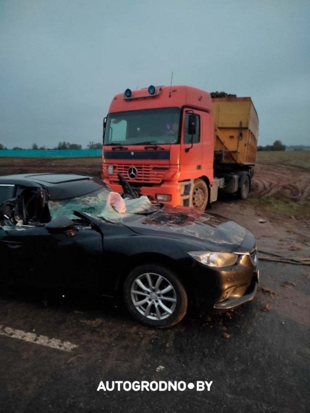 Буксировочный трос в сумерках прошил Mazda. Слова водителя Буксировочный трос в сумерках прошил Mazda. Слова водителя