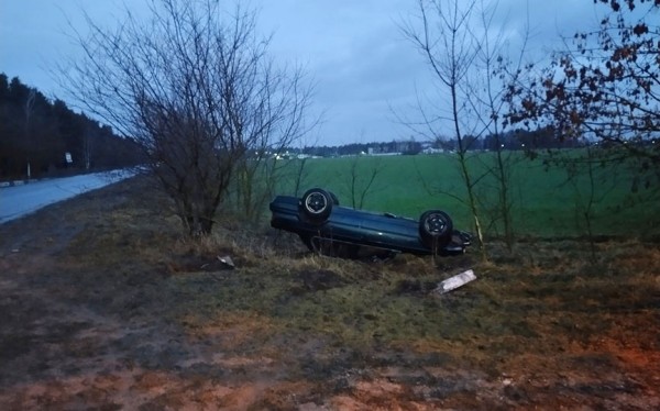 Авто оказалось в кювете на крыше. Подробности ДТП в Брестской области Авто оказалось в кювете на крыше. Подробности ДТП в Брестской области