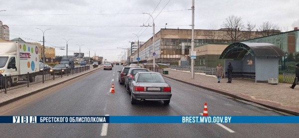 Столкнулись три авто. Подробности ДТП на Пионерской в Бресте Столкнулись три авто. Подробности ДТП на Пионерской в Бресте