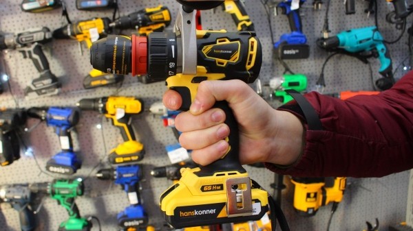 23 февраля близко! Надежным мужчинам дарите надежные инструменты в магазинах «АмайзТрейд» в Бресте 23 февраля близко! Надежным мужчинам дарите надежные инструменты в магазинах «АмайзТрейд» в Бресте