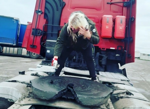 Дальнобойщица из Беларуси рассказала о рабочих буднях в Европе Дальнобойщица из Беларуси рассказала о рабочих буднях в Европе