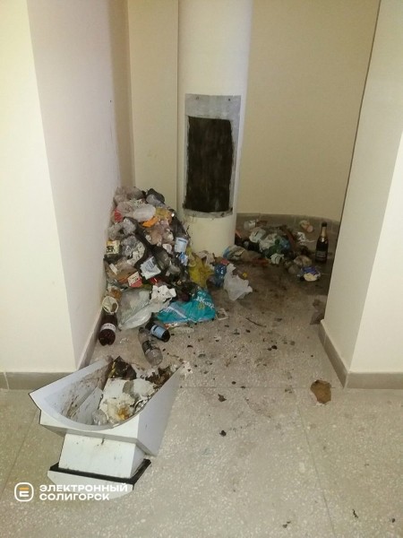 Неожиданно: белоруска обнаружила в коляске огромную крысу, которая полчаса бегала по ножкам дочки Неожиданно: белоруска обнаружила в коляске огромную крысу, которая полчаса бегала по ножкам дочки