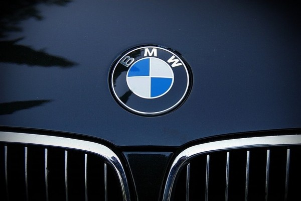 Женщина из Сморгони отдала свой BMW на ремонт гаражнику. Всё пошло не по плану Женщина из Сморгони отдала свой BMW на ремонт гаражнику. Всё пошло не по плану