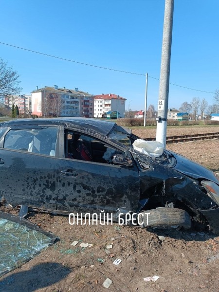 Подросток втайне воспользовался ключами от автомобиля родителей. Чем всё закончилось? Подробности ДТП в Каменецком районе Подросток втайне воспользовался ключами от автомобиля родителей. Чем всё закончилось? Подробности ДТП в Каменецком районе