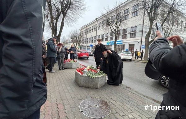 Жители Бреста почтили память погибших в теракте в «Крокус сити холл» Жители Бреста почтили память погибших в теракте в «Крокус сити холл»
