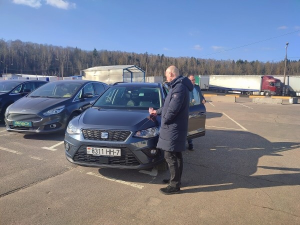 «Год простоял в Литве!». Белорус не может продать 4-летний Seat Arona с мизерным пробегом «Год простоял в Литве!». Белорус не может продать 4-летний Seat Arona с мизерным пробегом