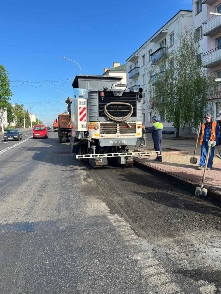В Бресте продолжаются дорожные работы на улице Ленина В Бресте продолжаются дорожные работы на улице Ленина