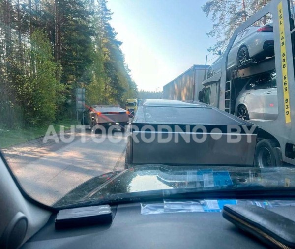 В Беларусь массово въезжают Tesla Cybertruck В Беларусь массово въезжают Tesla Cybertruck