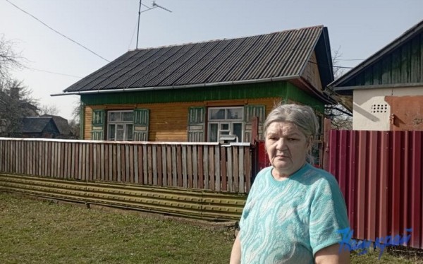«Выбежали на улицу, а там четыре трупа лежит». Соседи – о пожаре, где сгорели четверо в Барановичах «Выбежали на улицу, а там четыре трупа лежит». Соседи – о пожаре, где сгорели четверо в Барановичах