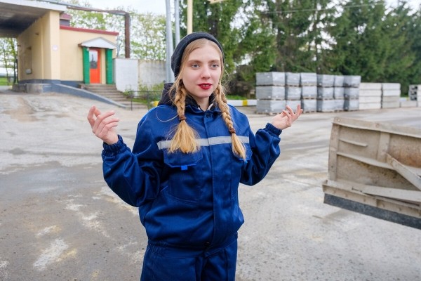«В мастерской только я, трактор и голуби — романтика!» Интервью с девушкой-трактористкой из Пружан «В мастерской только я, трактор и голуби — романтика!» Интервью с девушкой-трактористкой из Пружан