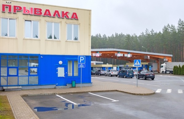 Как провезти в Беларусь авто из Европы с объёмом двигателя выше 1,9 литра? Узнали у тех, кто смог Как провезти в Беларусь авто из Европы с объёмом двигателя выше 1,9 литра? Узнали у тех, кто смог