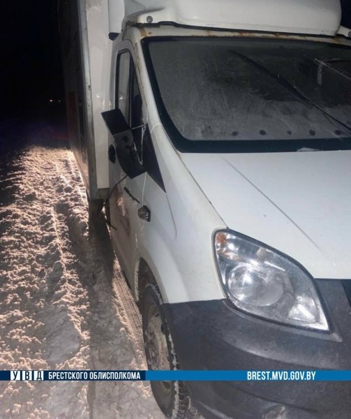 На М1 сбили менявшего колесо полуприцепа водителя – вынесен приговор На М1 сбили менявшего колесо полуприцепа водителя – вынесен приговор