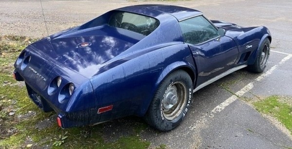 48-летний Chevrolet Corvette продали на аукционе Беларуси. Вот за сколько 48-летний Chevrolet Corvette продали на аукционе Беларуси. Вот за сколько