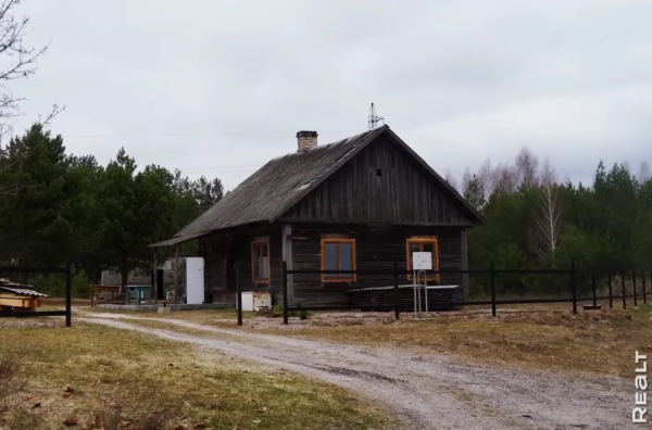 Две веранды и пять печей. Семья отремонтировала родительский дом в Брестской области и превратила его в уютную усадьбу Две веранды и пять печей. Семья отремонтировала родительский дом в Брестской области и превратила его в уютную усадьбу