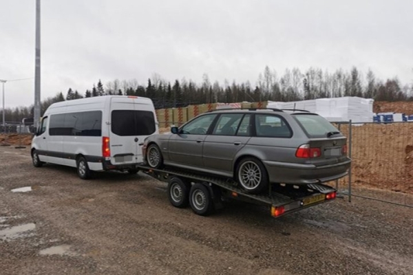 Двое белорусов тянули из Литвы подозрительный BMW – оба задержаны, автомобиль арестован Двое белорусов тянули из Литвы подозрительный BMW – оба задержаны, автомобиль арестован