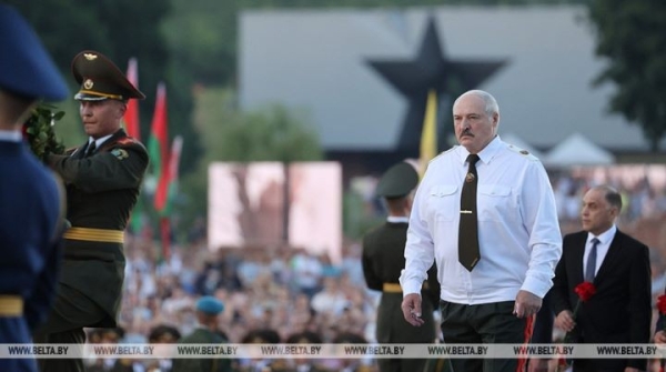 Лукашенко прибыл в Брестскую крепость Лукашенко прибыл в Брестскую крепость