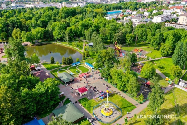 Как выглядит с высоты брестский парк культуры и отдыха
             
                Как выглядит с высоты брестский парк культуры и отдыха