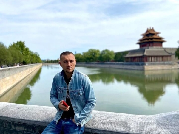 «Можно пойти в кафе за 2 доллара и встретить там миллионера». Выходец из Беларуси рассказал о жизни в Китае «Можно пойти в кафе за 2 доллара и встретить там миллионера». Выходец из Беларуси рассказал о жизни в Китае