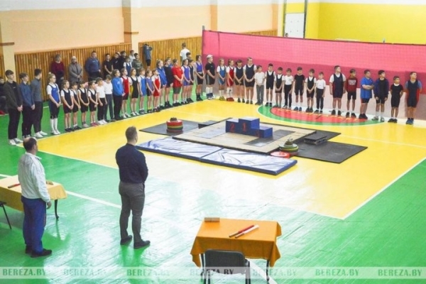 В Брестской области проходит турнир по тяжелой атлетике