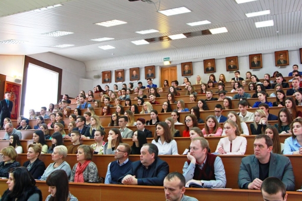 Украина больше не признает белорусские дипломы и школьные аттестаты Украина больше не признает белорусские дипломы и школьные аттестаты