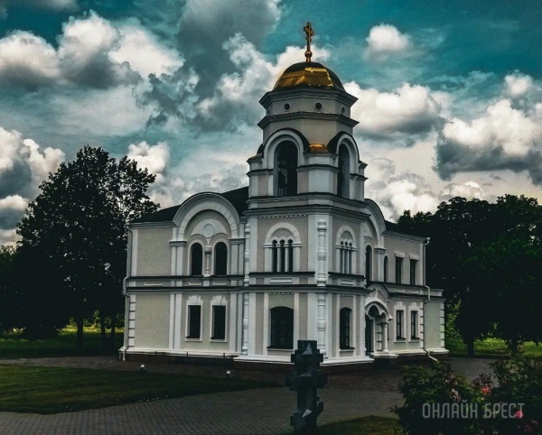 Читатель: Прогулялся по Брестской крепости и сделал немного красивых фотографий
             
                Читатель: Прогулялся по Брестской крепости и сделал немного красивых фотографий