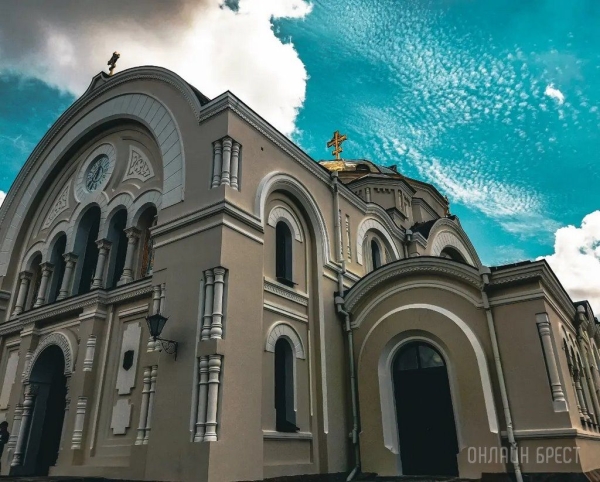 Читатель: Прогулялся по Брестской крепости и сделал немного красивых фотографий
             
                Читатель: Прогулялся по Брестской крепости и сделал немного красивых фотографий