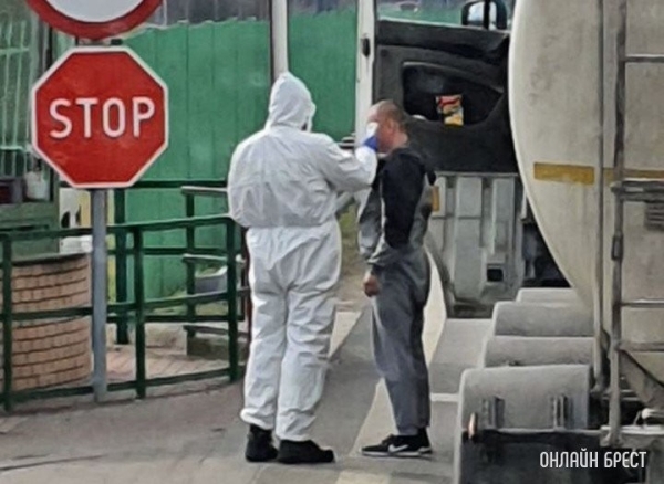 Дальнобойщикам разрешили не сдавать ПЦР для въезда в Польшу Дальнобойщикам разрешили не сдавать ПЦР для въезда в Польшу