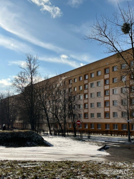 Читатель: Брест, политех, общежитие. Это что?
             
                Читатель: Брест, политех, общежитие. Это что?