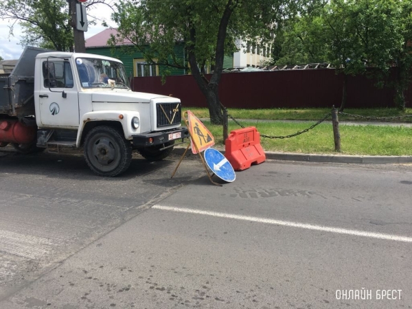 В Беларуси на ремонт республиканских и местных дорог в этом году потратят минимум 1,2 млрд рублей В Беларуси на ремонт республиканских и местных дорог в этом году потратят минимум 1,2 млрд рублей